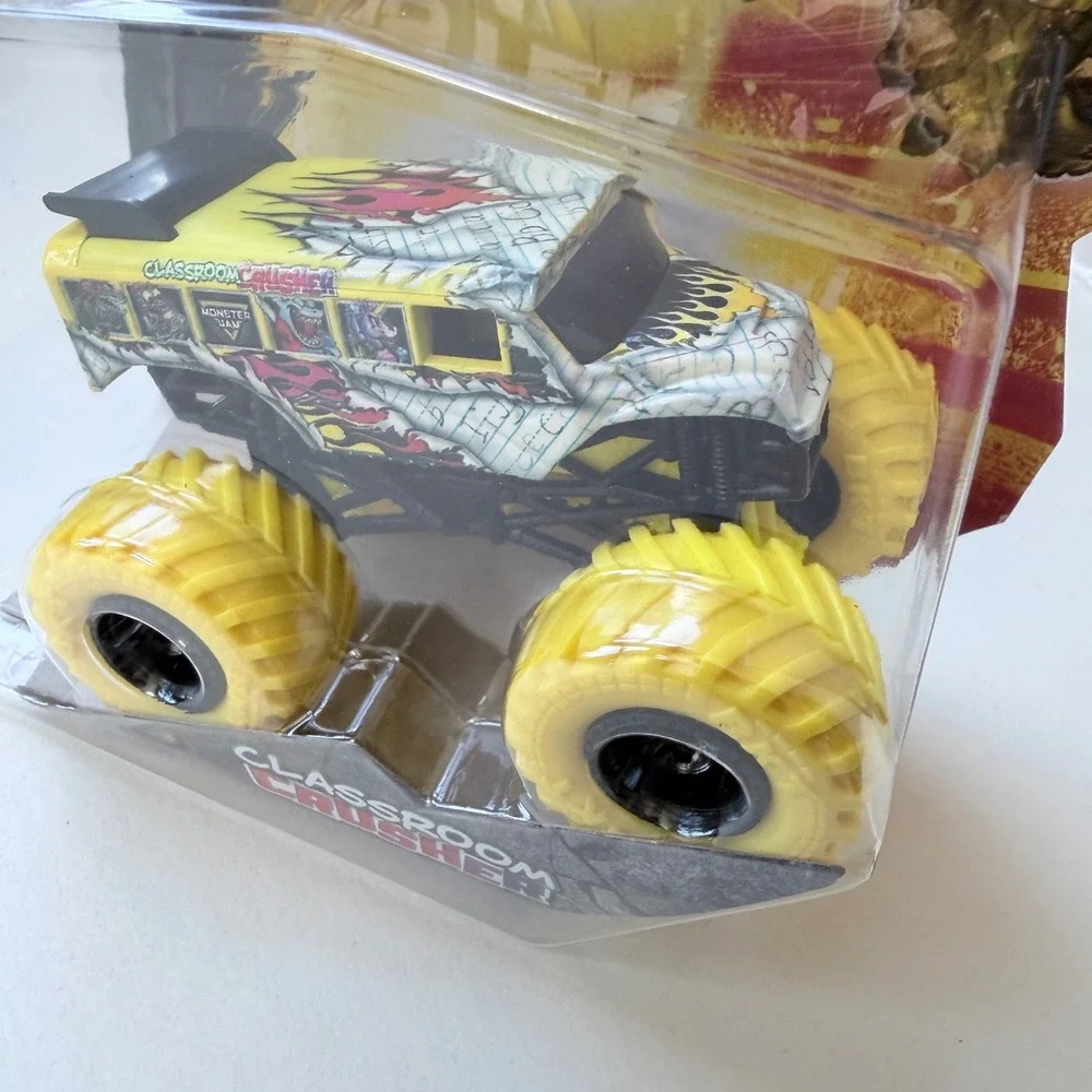 Monster Jam Classroom Crusher Series 46 Spin Master 1:64 Scale Diecast Truck NEW